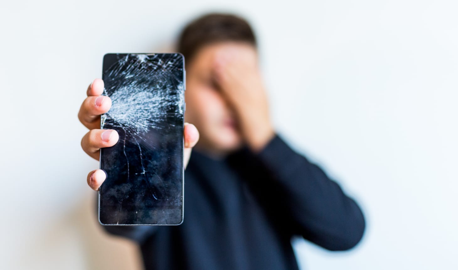 écran de téléphone cassé
